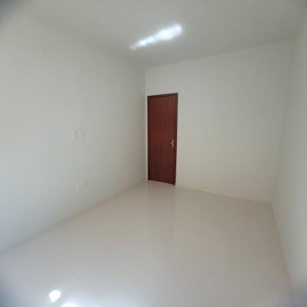 Imagem Casa de Condomínio com 3 Quartos à Venda, 135 m²