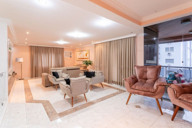 Imagem Apartamento com 3 Quartos à Venda, 253 m² em Centro - Joaçaba