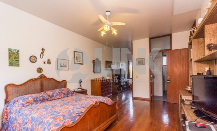 Imagem Casa com 3 Quartos à Venda, 591 m² em Três Figueiras - Porto Alegre Imagem Casa com 3 Quartos à Venda, 591 m² em Três Figueiras - Porto Alegre