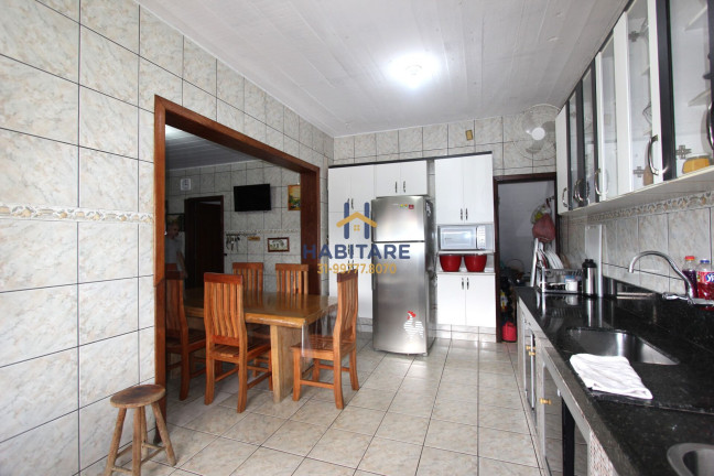 Imagem Casa com 4 Quartos à Venda, 385 m² em Centro - Ibirité