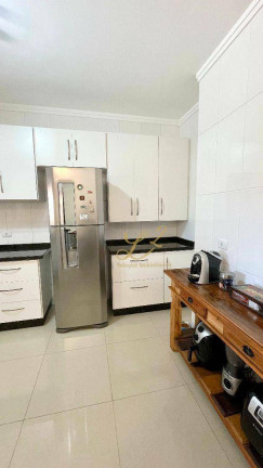Imagem Sobrado com 3 Quartos à Venda, 220 m² em Tingui - Curitiba