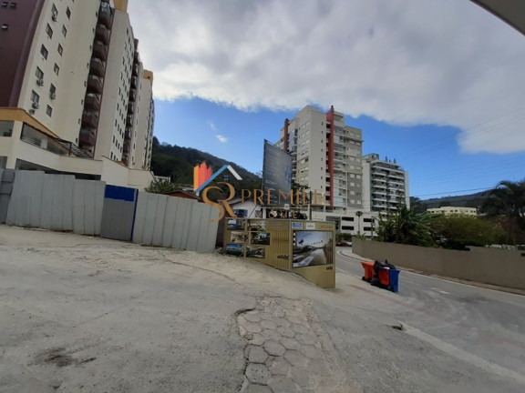 Imagem Imóvel à Venda, 227 m² em Itacorubi - Florianópolis Imagem Imóvel à Venda, 227 m² em Itacorubi - Florianópolis