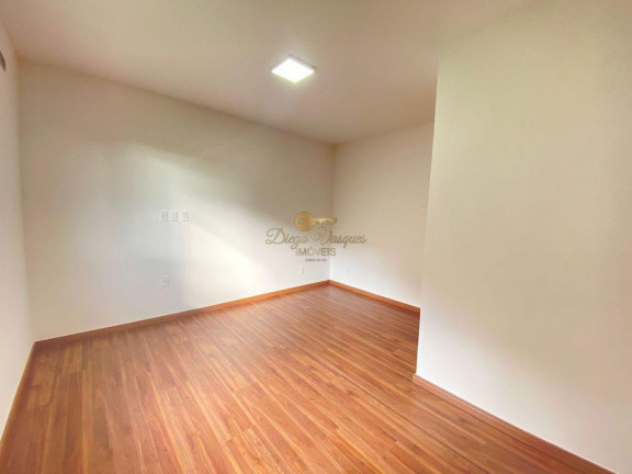 Imagem Casa com 3 Quartos à Venda, 300 m² em Albuquerque - Teresópolis