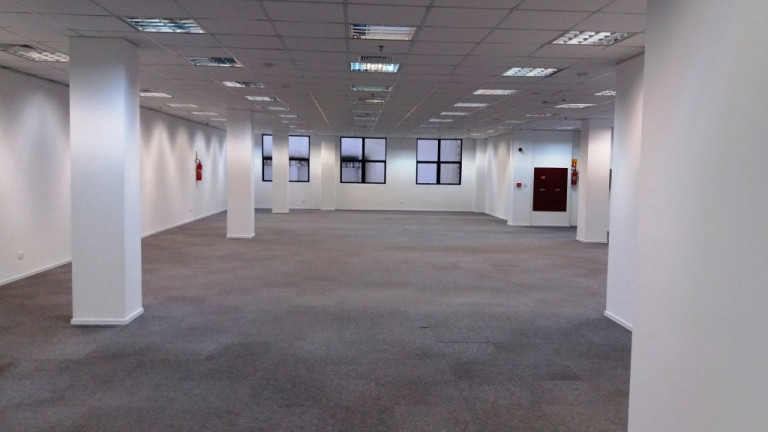 Imagem Sala Comercial à Venda, 93.917 m² em Centro - Curitiba Imagem Sala Comercial à Venda, 93.917 m² em Centro - Curitiba