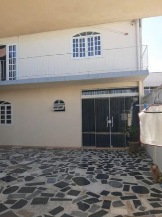 Imagem Sobrado com 3 Quartos à Venda, 220 m² em Costeira - Araucária
