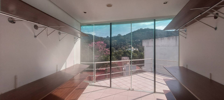 Imagem Casa com 4 Quartos à Venda, 449 m² em Lagoa Da Conceição - Florianópolis Imagem Casa com 4 Quartos à Venda, 449 m² em Lagoa Da Conceição - Florianópolis