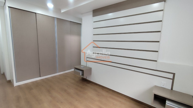 Imagem Imóvel com 3 Quartos à Venda, 237 m² em Condominio Village Da Serra - Mogi Guaç-u Imagem Imóvel com 3 Quartos à Venda, 237 m² em Condominio Village Da Serra - Mogi Guaç-u