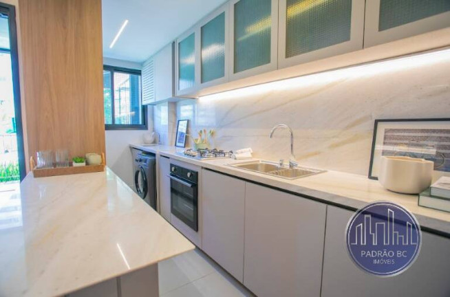 Imagem Apartamento com 3 Quartos à Venda, 68 m² em Cabral - Curitiba