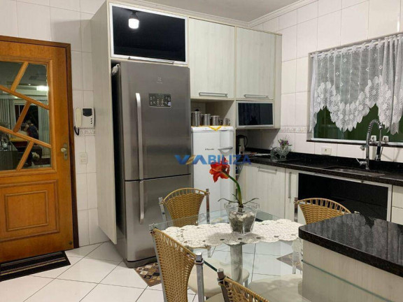 Imagem Sobrado com 4 Quartos para Alugar, 206 m² em Jardim Santa Mena - Guarulhos