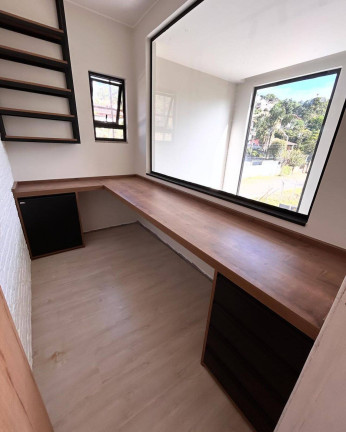 Imagem Casa com 3 Quartos à Venda,  em Varginha - Nova Friburgo