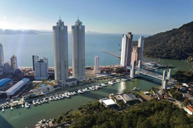 Imagem Apartamento com 4 Quartos à Venda, 280 m² em Centro - Balneário Camboriú Imagem Apartamento com 4 Quartos à Venda, 280 m² em Centro - Balneário Camboriú