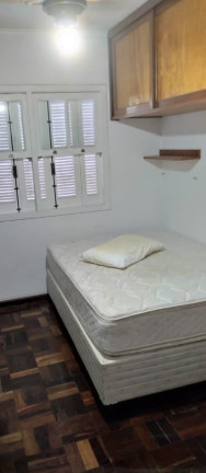 Imagem Casa com 2 Quartos à Venda, 78 m² em Vila Ipiranga - Porto Alegre Imagem Casa com 2 Quartos à Venda, 78 m² em Vila Ipiranga - Porto Alegre