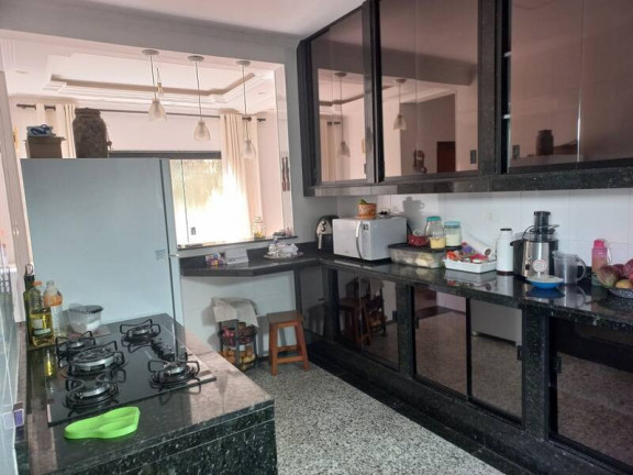 Imagem Casa com 3 Quartos à Venda, 250 m² em São José Dos Campos Imagem Casa com 3 Quartos à Venda, 250 m² em São José Dos Campos