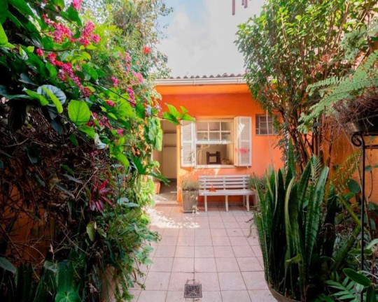 Imagem Sobrado com 3 Quartos à Venda,  em Moema - São Paulo