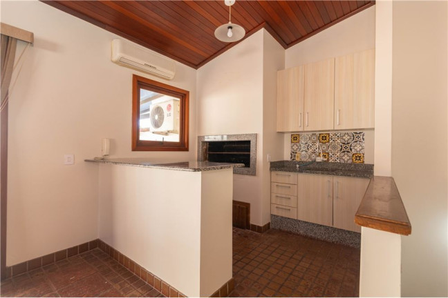 Imagem Imóvel com 3 Quartos à Venda,  em Moinhos De Vento - Porto Alegre