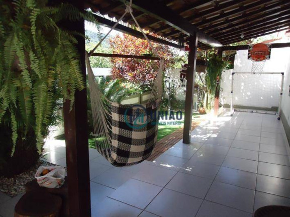 Imagem Casa com 4 Quartos à Venda, 181 m² em São Francisco - Niterói Imagem Casa com 4 Quartos à Venda, 181 m² em São Francisco - Niterói
