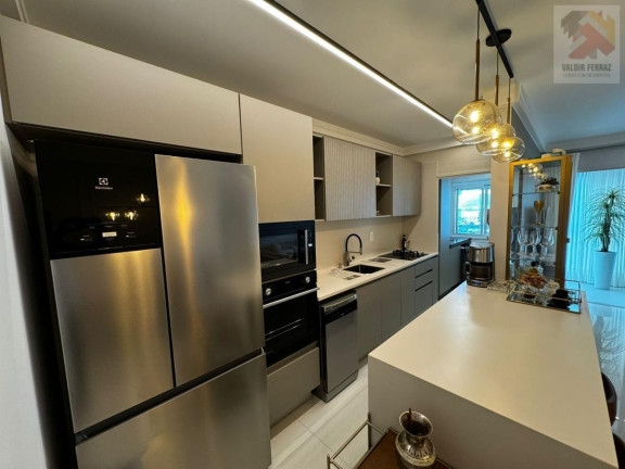Imagem Apartamento com 3 Quartos à Venda, 102 m² em Jardim Atlântico - Florianópolis