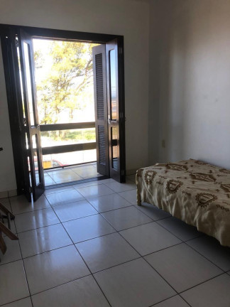 Imagem Sobrado com 4 Quartos à Venda, em Avenida Beira Mar - Tramandai Imagem Sobrado com 4 Quartos à Venda, em Avenida Beira Mar - Tramandai