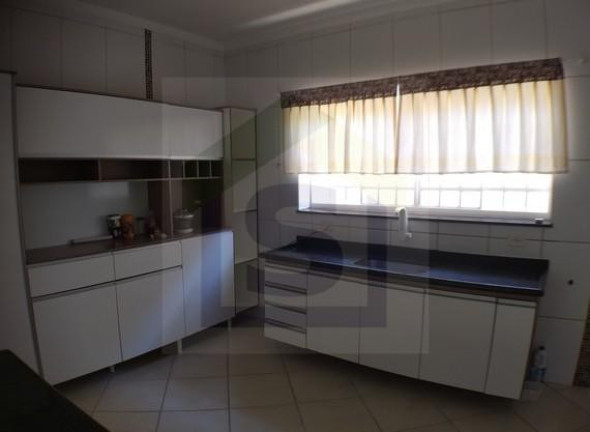 Imagem Casa com 3 Quartos à Venda, 250 m² em Jardim Cambuí - Botucatu