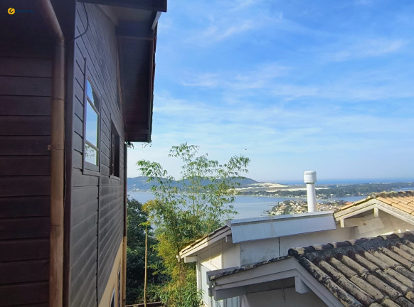 Imagem Casa com 3 Quartos à Venda, 657 m² em Lagoa Da Conceição - Florianópolis Imagem Casa com 3 Quartos à Venda, 657 m² em Lagoa Da Conceição - Florianópolis