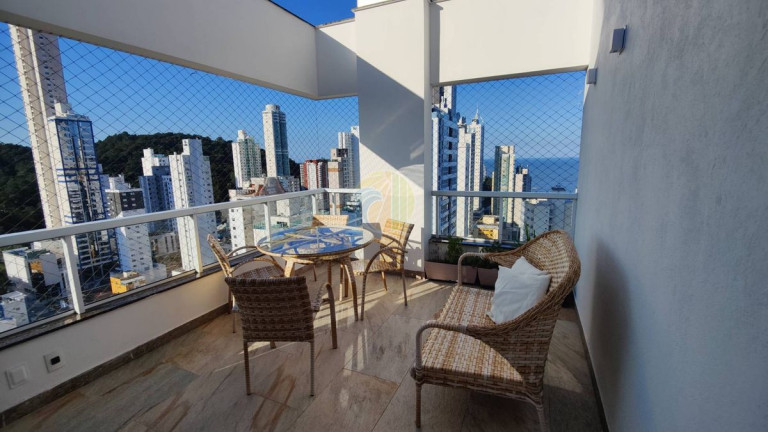 Imagem Apartamento com 3 Quartos à Venda, 236 m² em Pioneiros - Balneário Camboriú Imagem Apartamento com 3 Quartos à Venda, 236 m² em Pioneiros - Balneário Camboriú
