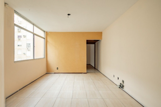 Imagem Imóvel com 1 Quarto à Venda, 41 m² em Cristal - Porto Alegre Imagem Imóvel com 1 Quarto à Venda, 41 m² em Cristal - Porto Alegre