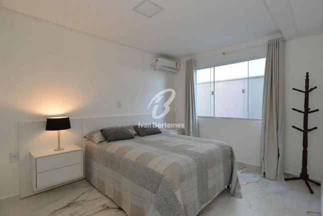 Imagem Apartamento com 3 Quartos para Temporada, em Mariscal - Bombinhas Imagem Apartamento com 3 Quartos para Temporada, em Mariscal - Bombinhas