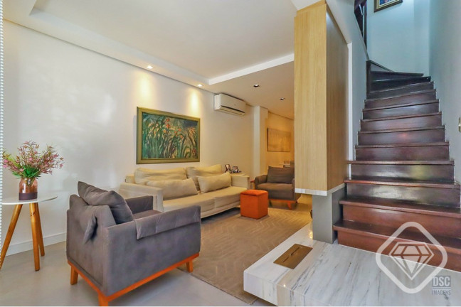 Imagem Casa de Condomínio com 3 Quartos à Venda, 193 m² em Ipanema - Porto Alegre
