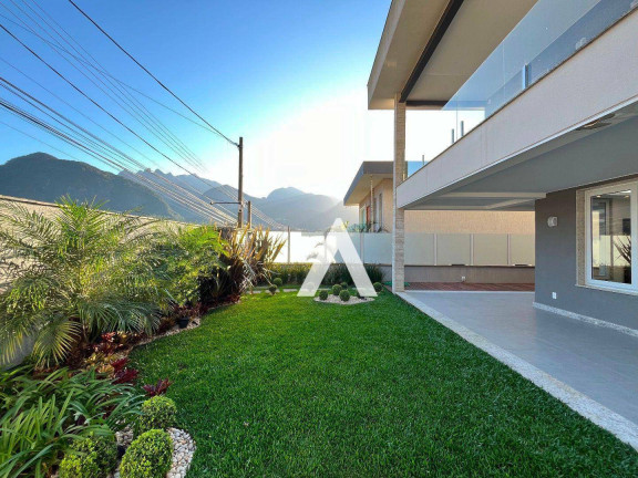 Casa com 4 Quartos à Venda, 380 m² em Comary - Teresópolis