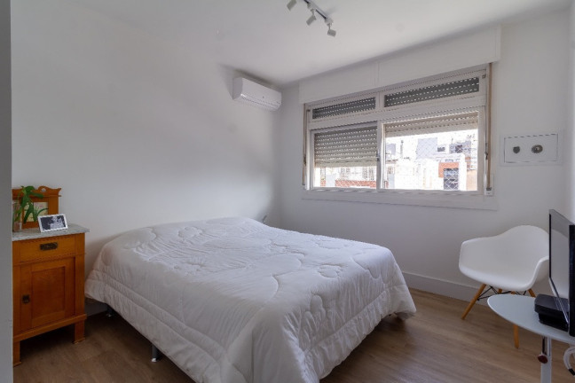 Imagem Apartamento com 3 Quartos à Venda, 232 m² em Petrópolis - Porto Alegre