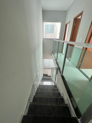 Imagem Casa com 2 Quartos à Venda, 150 m² em São João - Betim