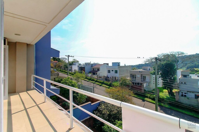 Imagem Casa de Condomínio com 3 Quartos à Venda, 205 m² em Vila Nova - Porto Alegre Imagem Casa de Condomínio com 3 Quartos à Venda, 205 m² em Vila Nova - Porto Alegre