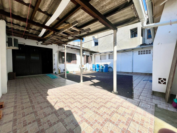 Casa com 5 Quartos à Venda, 315 m² em Centro - Torres