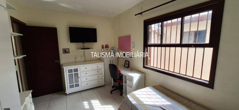 Imagem Casa com 2 Quartos à Venda, 125 m² em Parque Pinheiros - Taboão Da Serra Imagem Casa com 2 Quartos à Venda, 125 m² em Parque Pinheiros - Taboão Da Serra