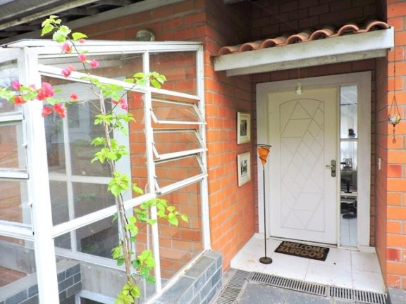Imagem Casa com 4 Quartos à Venda, 205 m² em Parque Das Artes - Embu Das Artes