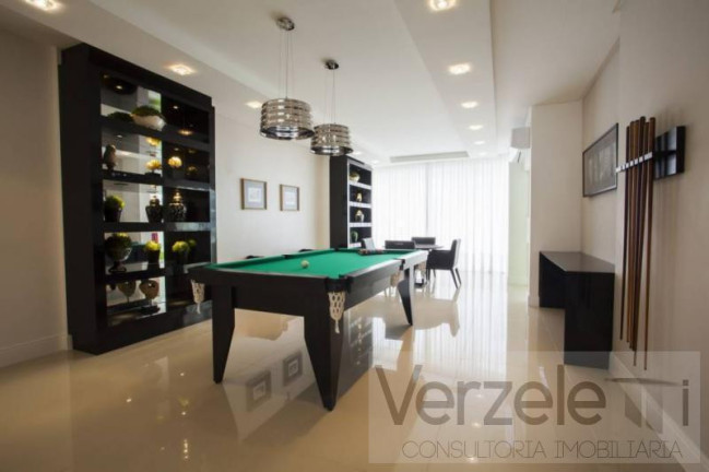 Imagem Apartamento com 3 Quartos à Venda, 134 m² em Centro - Balneário Camboriú Imagem Apartamento com 3 Quartos à Venda, 134 m² em Centro - Balneário Camboriú