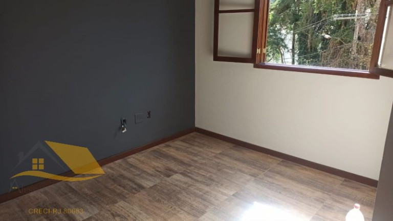 Imagem Apartamento com 5 Quartos à Venda, 210 m²