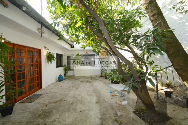 Imagem Casa com 3 Quartos à Venda, 230 m² em Jardim Santa Francisca Cabrini - São Paulo