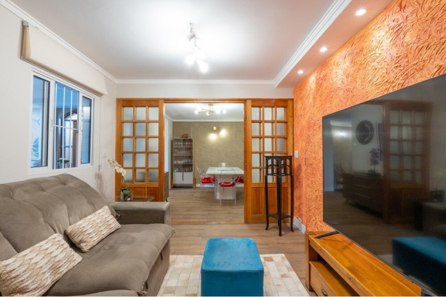 Casa com 3 Quartos à Venda, 240 m² em Jardim Aeroporto - São Paulo