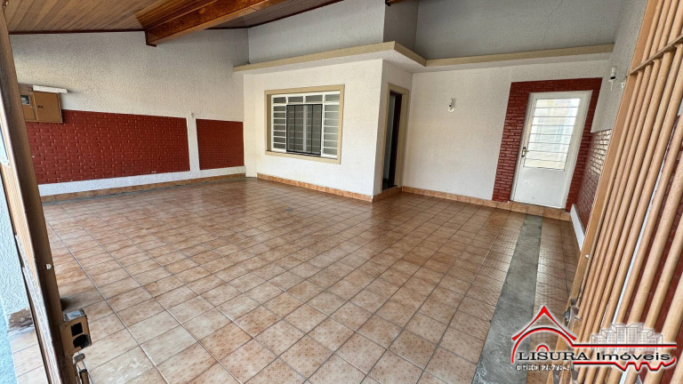 Imagem Casa com 3 Quartos à Venda, 158 m² em Jardim Jacinto - Jacareí Imagem Casa com 3 Quartos à Venda, 158 m² em Jardim Jacinto - Jacareí