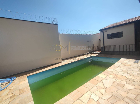 Imagem Casa com 4 Quartos à Venda, 400 m² em Vila Pinheiro Machado - Botucatu