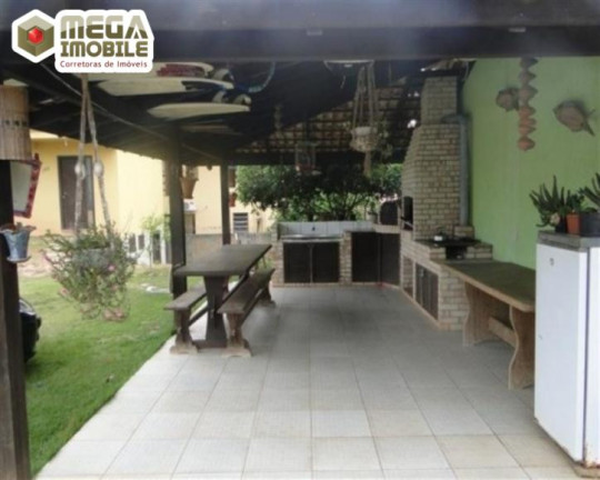 Imagem Casa com 2 Quartos à Venda, 90 m² em Santinho - Florianópolis