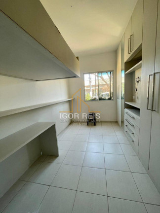 Imagem Casa de Condomínio com 3 Quartos à Venda,  em Campos Dos Goytacazes