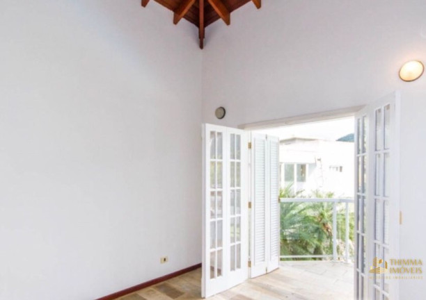 Imagem Casa de Condomínio com 5 Quartos à Venda, 350 m² em Tabatinga - Caraguatatuba Imagem Casa de Condomínio com 5 Quartos à Venda, 350 m² em Tabatinga - Caraguatatuba
