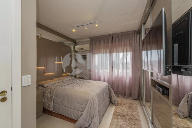 Imagem Imóvel com 3 Quartos à Venda, 209 m² em Chácara Das Pedras - Porto Alegre Imagem Imóvel com 3 Quartos à Venda, 209 m² em Chácara Das Pedras - Porto Alegre