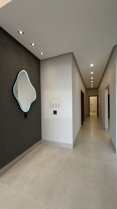 Imagem Casa com 3 Quartos à Venda, 241 m² em Jardim América - Goiânia Imagem Casa com 3 Quartos à Venda, 241 m² em Jardim América - Goiânia