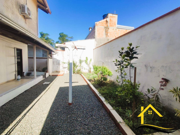 Imagem Casa com 4 Quartos à Venda, 360 m² em Centro - Balneário Barra Do Sul Imagem Casa com 4 Quartos à Venda, 360 m² em Centro - Balneário Barra Do Sul