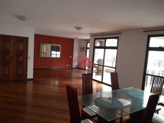 Apartamento com 4 Quartos à Venda, 270 m² em Icaraí - Niterói