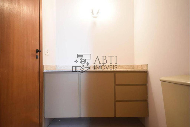 Imagem Apartamento com 3 Quartos à Venda, 237 m² em Real Parque - São Paulo