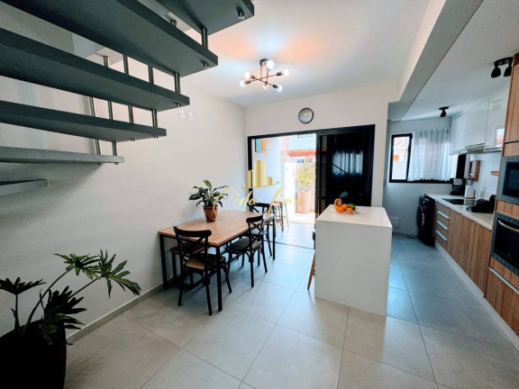 Imagem Casa com 3 Quartos à Venda, 75 m² em Cachoeira Do Bom Jesus - Florianópolis